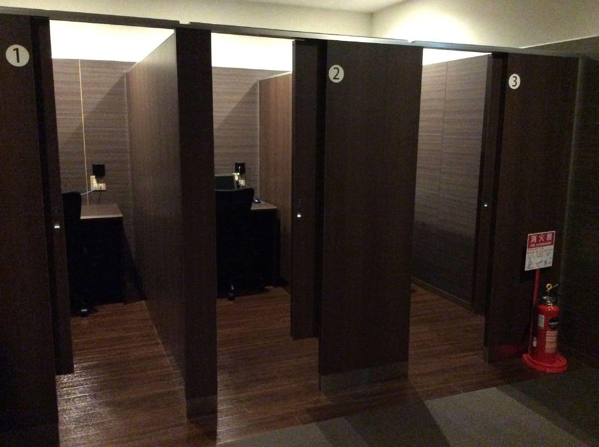 Sauna And Capsule Hotel Rumor Plaza 2*