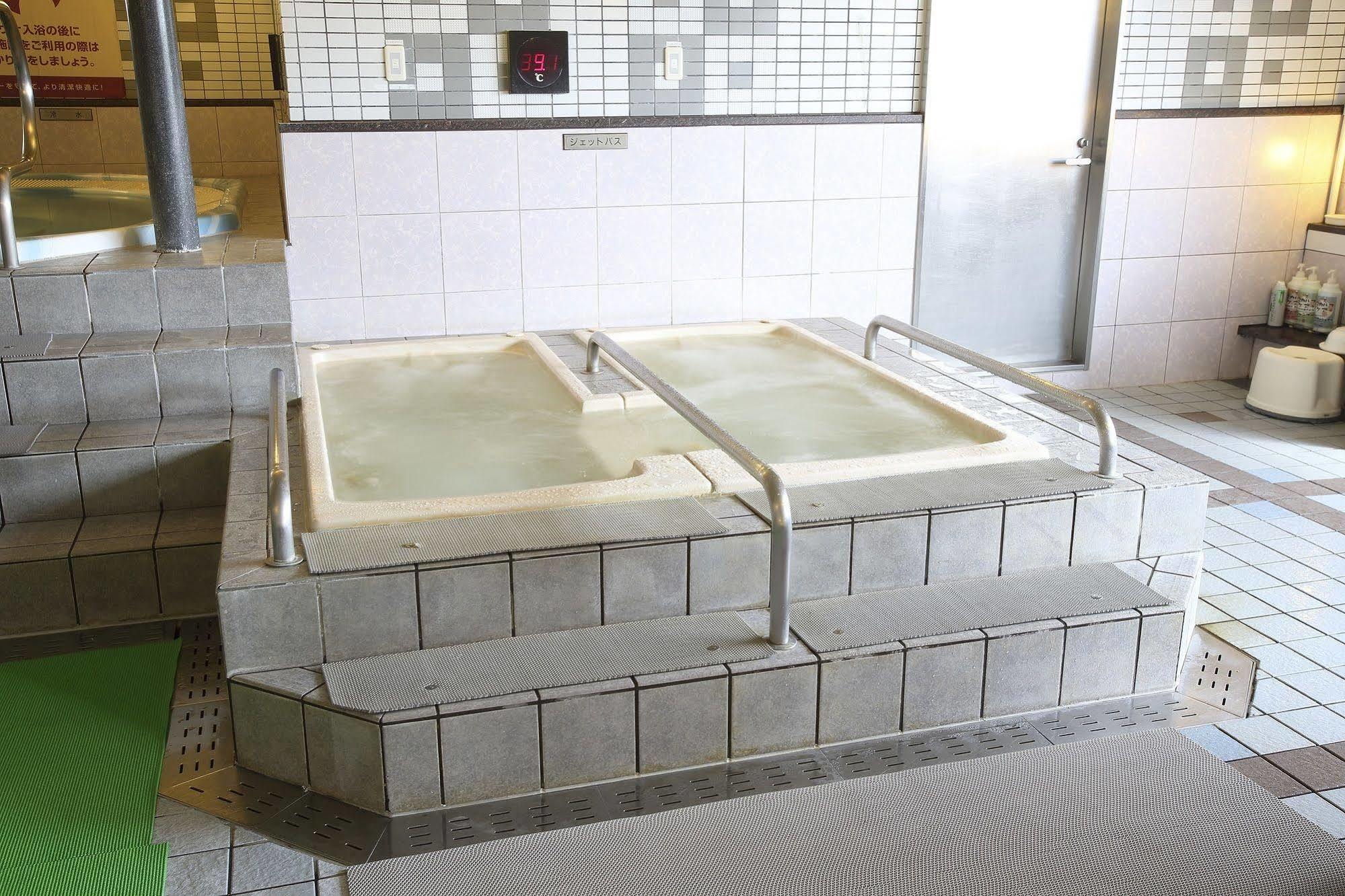 Sauna And Capsule Hotel Rumor Plaza Hotel