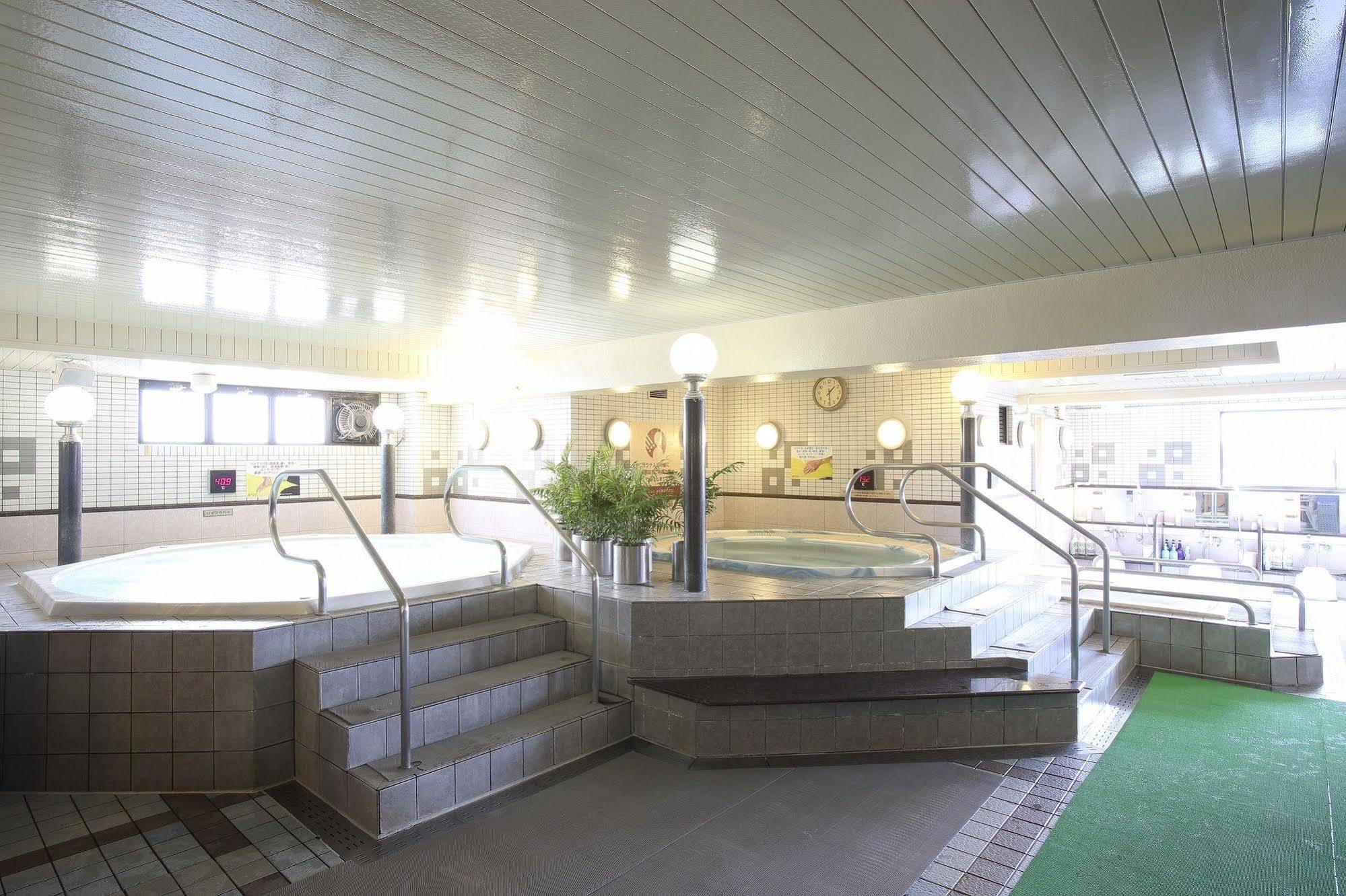 Sauna And Capsule Hotel Rumor Plaza 2*